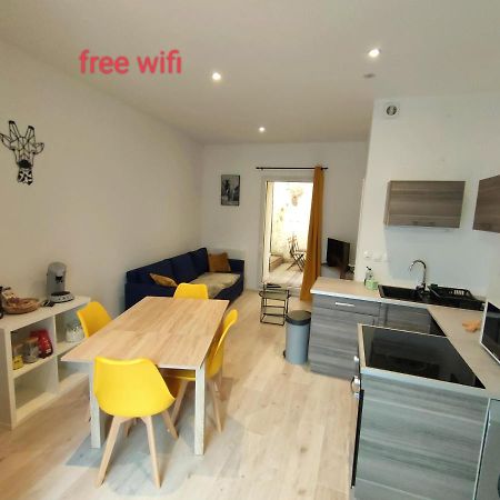 Apartamento Patio Cosy Thizy-les-Bourgs Exterior foto