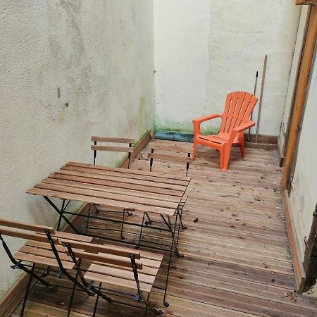 Apartamento Patio Cosy Thizy-les-Bourgs Exterior foto
