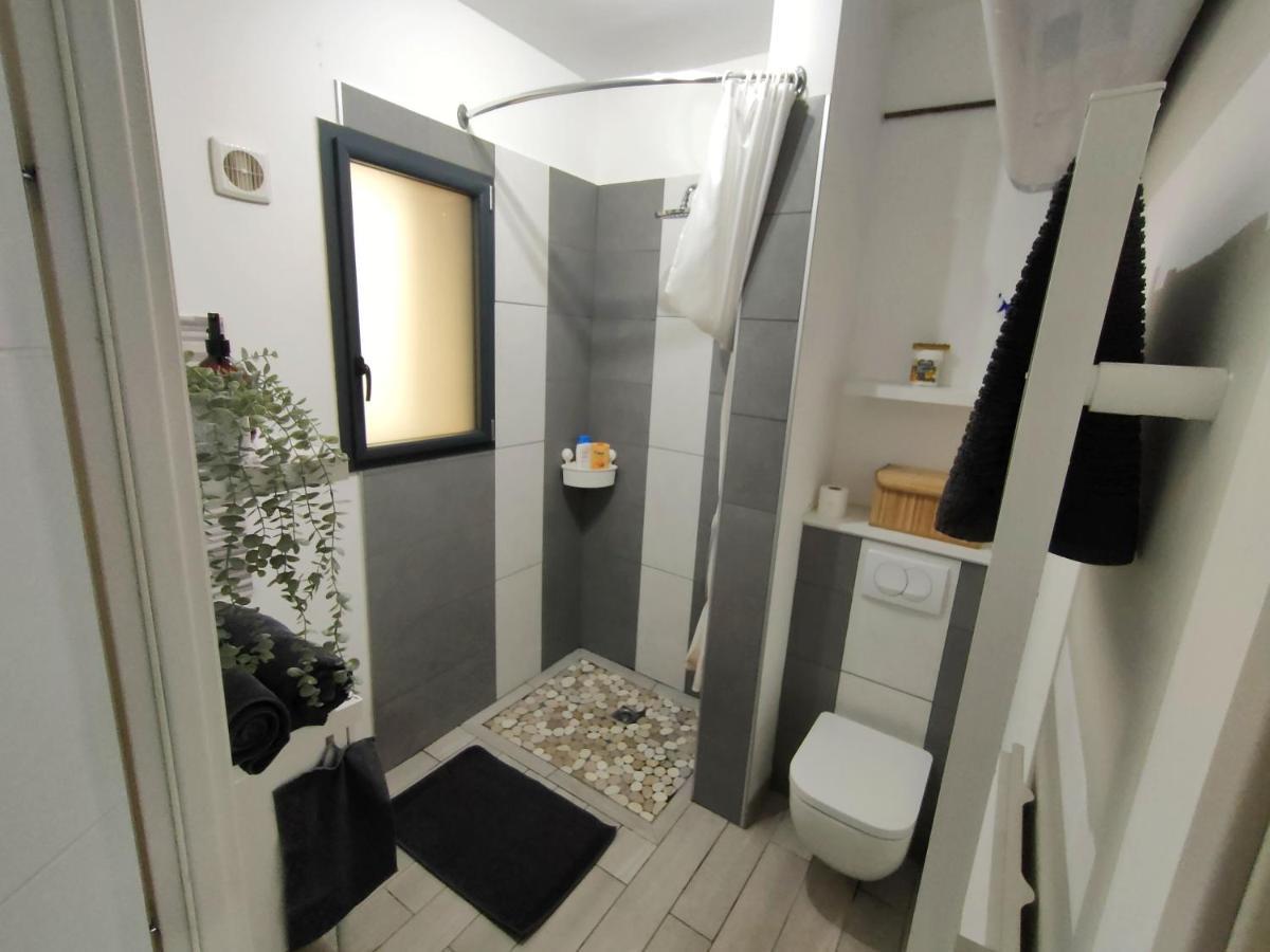 Apartamento Patio Cosy Thizy-les-Bourgs Exterior foto